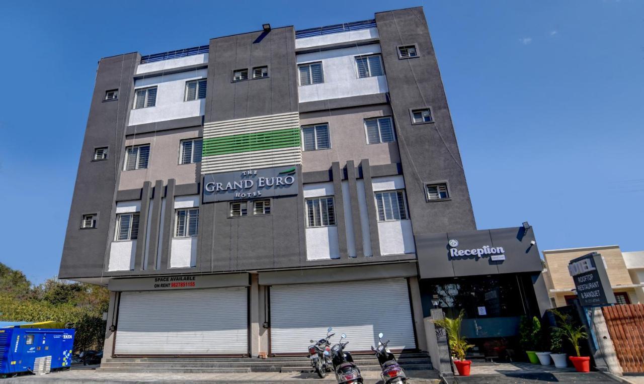 Treebo Grand Euro Pipliyahana Square Indore Luaran gambar